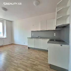 Pronájem bytu 2+kk 51 m² Malá Plynární, Praha - Holešovice
