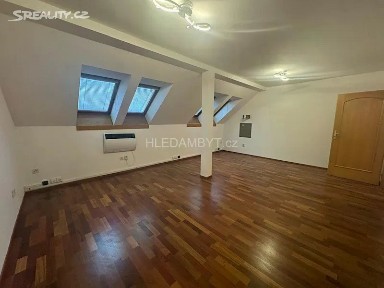 Pronájem bytu 2+1 76 m² Hartigova, Praha - Žižkov