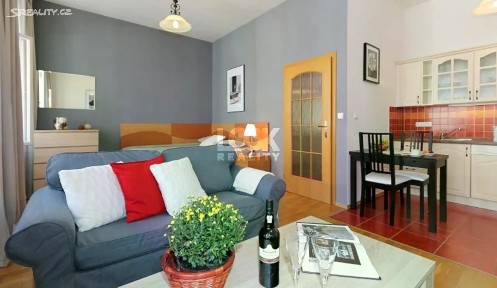 Pronájem bytu 1+kk 35 m² Sázavská, Praha - Vinohrady