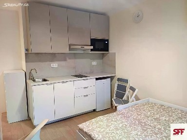 Pronájem bytu 1+kk 19 m² Čerčanská, Praha - Krč