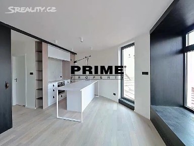 Pronájem bytu 2+kk 60 m² náměstí Jiřího z Poděbrad, Praha - Vinohrady