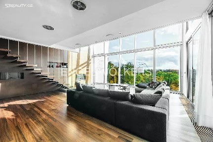Pronájem bytu 5+kk 279 m² Na Hřebenkách, Praha - Smíchov