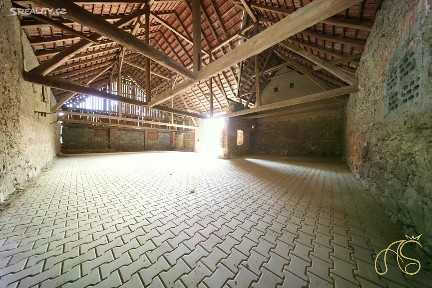 Prodej komerční nemovitosti 678 m² Budišov