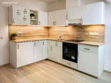 Pronájem bytu 3+kk 75 m² Nádražní, Třešť