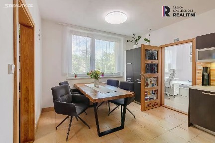 Prodej bytu 3+1 70 m² Demlova, Jihlava