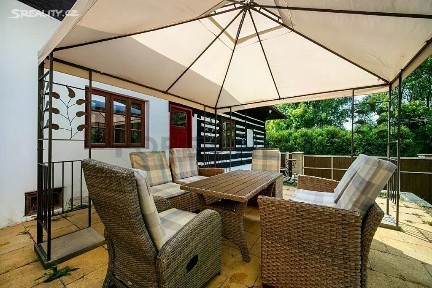 Prodej rodinného domu 180 m², pozemek 5691 m²