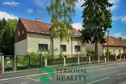 Prodej rodinného domu 240 m², pozemek 612 m²