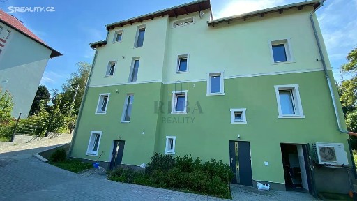 Prodej rodinného domu 380 m², pozemek 409 m²