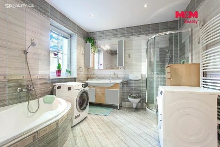Prodej rodinného domu 200 m², pozemek 1406 m² Česká, Karlovy Vary - Tašovice