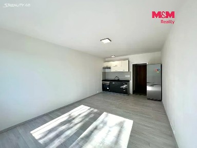 Pronájem bytu 1+kk 20 m² Komenského, Týn nad Vltavou