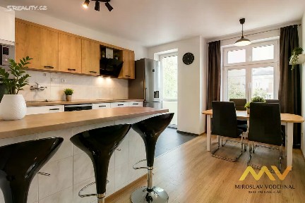 Pronájem bytu 3+1 92 m² Průmyslová, Hradec Králové