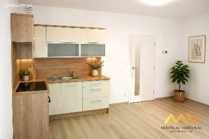 Pronájem bytu 1+kk 38 m² Jana Masaryka, Hradec Králové - Nový Hradec Králové
