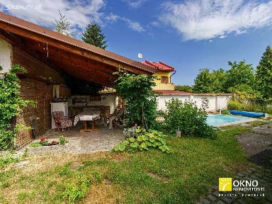 Prodej rodinného domu 190 m², pozemek 8211 m²