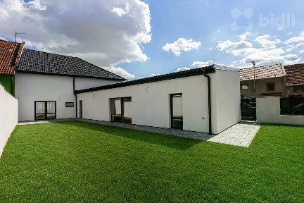 Prodej rodinného domu 183 m², pozemek 330 m²