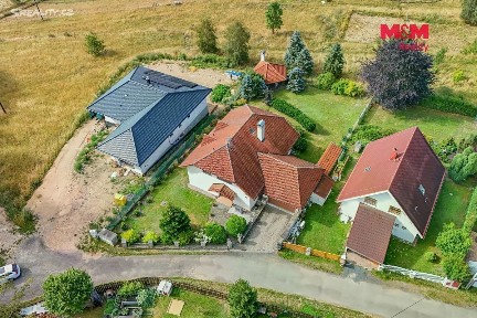 Prodej rodinného domu 270 m², pozemek 934 m²