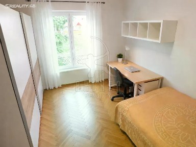 Skalecká, Mníšek pod Brdy