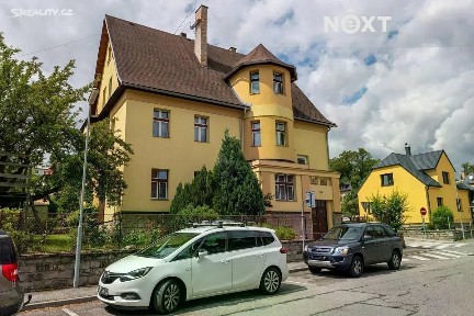 Prodej rodinného domu 366 m², pozemek 637 m²