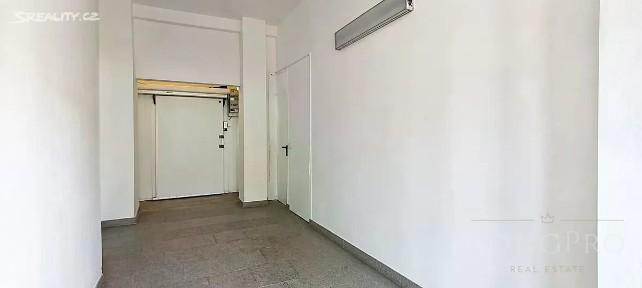 Pronájem skladového prostoru 67 m² Kyslíková, Praha - Modřany