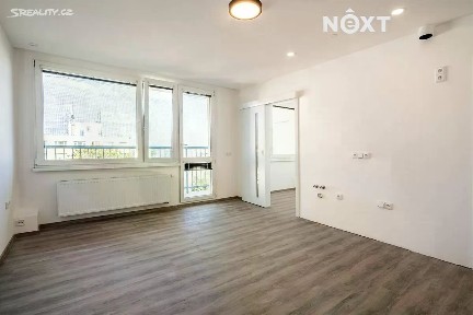 Prodej bytu 1+kk 32 m² Družby, Pardubice - Polabiny