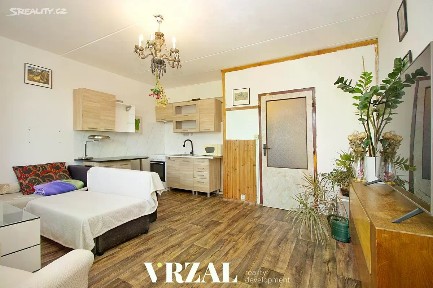 Pronájem bytu 1+kk 39 m² Ledecká, Plzeň - Bolevec