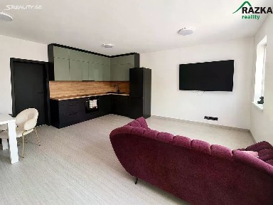 Pronájem bytu 2+kk 58 m² Zámecká, Planá