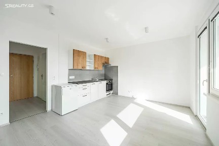 Pronájem bytu 1+kk 35 m² Nýřanská, Plzeň - Bolevec