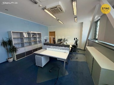 Pronájem kanceláře 252 m²