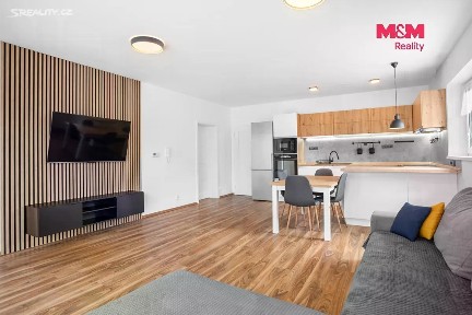 Pronájem rodinného domu 97 m², pozemek 326 m² Buštěhrad