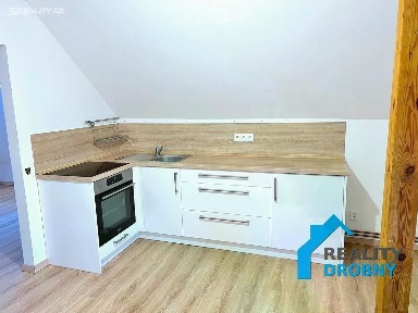 Pronájem bytu 2+1 65 m² Štursova, Děčín - Děčín VI-Letná