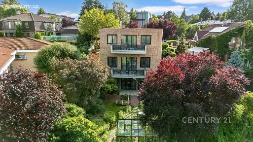 Prodej vícegeneračního domu 298 m², pozemek 712 m² V lipkách, Praha - Slivenec