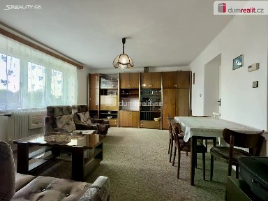 Prodej bytu 3+1 72 m² Školní, Teplá