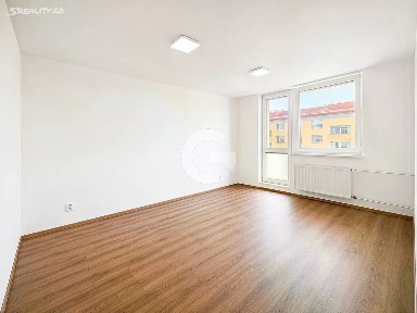 Prodej bytu 3+1 80 m² Nádražní, Otrokovice