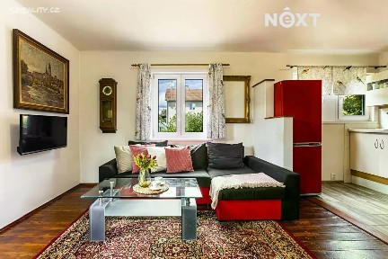 Prodej bytu 3+1 48 m² Zvolenovská, Hluboká nad Vltavou
