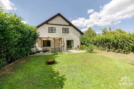 Prodej rodinného domu 206 m², pozemek 637 m²
