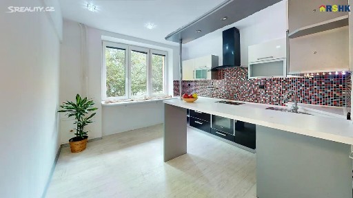 Pronájem bytu 3+1 73 m² Haškova, Hradec Králové - Pražské Předměstí