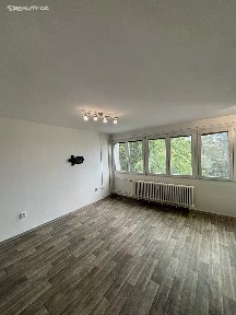 Pronájem bytu 1+kk 28 m² Severní, Hradec Králové - Slezské Předměstí