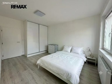 Pronájem bytu 2+kk 58 m² Jana Masaryka, Hradec Králové - Nový Hradec Králové