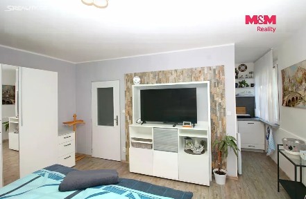 Pronájem bytu 1+kk 36 m² Severní, Hradec Králové - Slezské Předměstí