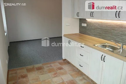 Pronájem bytu 2+1 49 m² K. Kučery, Karlovy Vary - Dvory