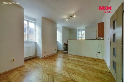 Pronájem bytu 1+kk 27 m² Růžová, Cheb