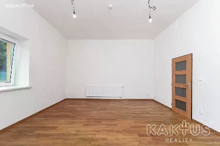 Pronájem bytu 1+kk 26 m² Strmá, Vratimov