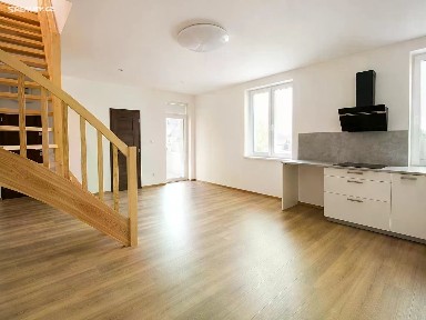 Pronájem bytu 4+kk 128 m² Vardasova, Ostrava - Radvanice