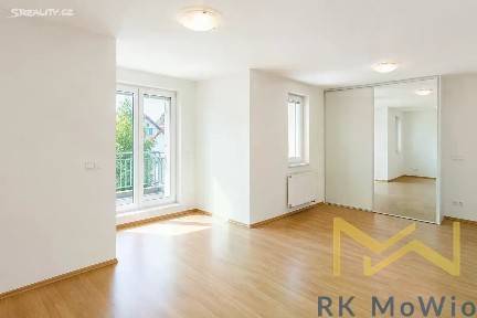 Pronájem rodinného domu 350 m², pozemek 1000 m² Praha - Praha 4