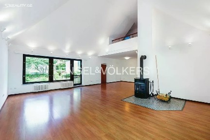 Pronájem rodinného domu 417 m², pozemek 1000 m² Ke hrádku, Praha - Kunratice