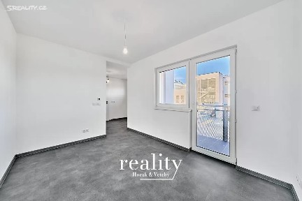 Pronájem bytu 1+kk 22 m² Třešňová, Znojmo - Přímětice