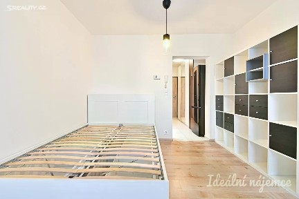 Pronájem bytu 1+1 24 m² Na Vyhlídce, Rosice