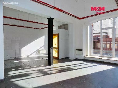 Pronájem obchodního prostoru 68 m²