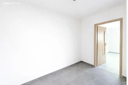 Pronájem bytu 1+kk 26 m² Průmyslová, Strančice