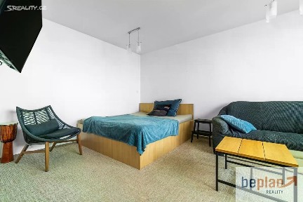 Pronájem bytu 2+1 40 m² Komenského náměstí, Říčany