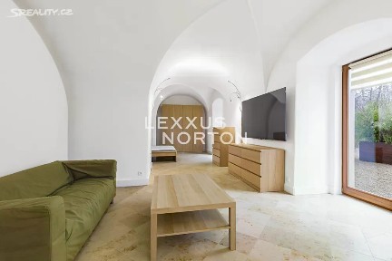 Pronájem bytu 1+kk 71 m² Mlýnská, Praha - Bubeneč